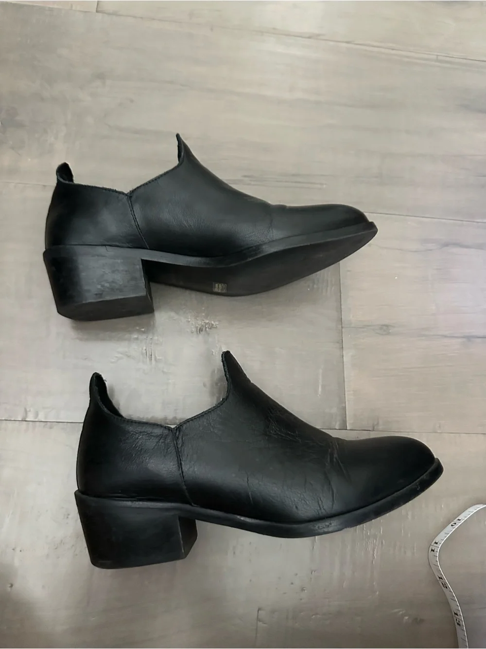Pure Navy women’s leather bootie Size 5 (35) Black
